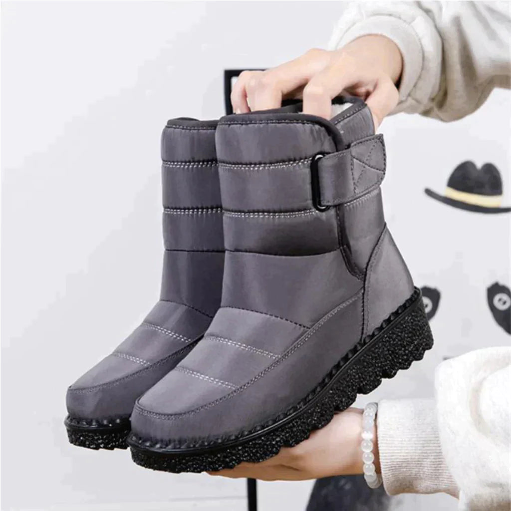 Bota para o Frio Impermeável Cano Médio