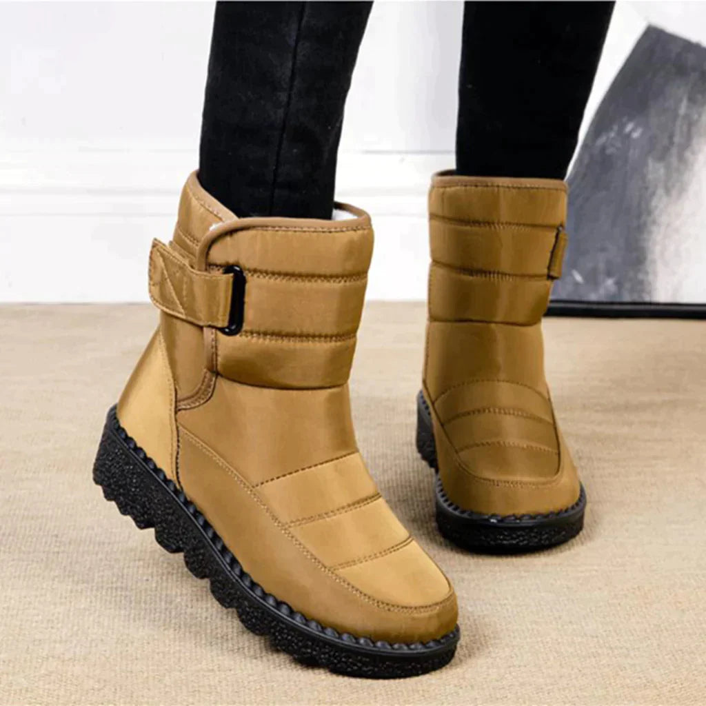 Bota para o Frio Impermeável Cano Médio